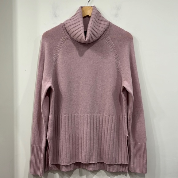 Repeat Cashmere Wide Ribbed Turtleneck Sweater in Dusty Pink Cashmere Wool S - Picture 5 of 16